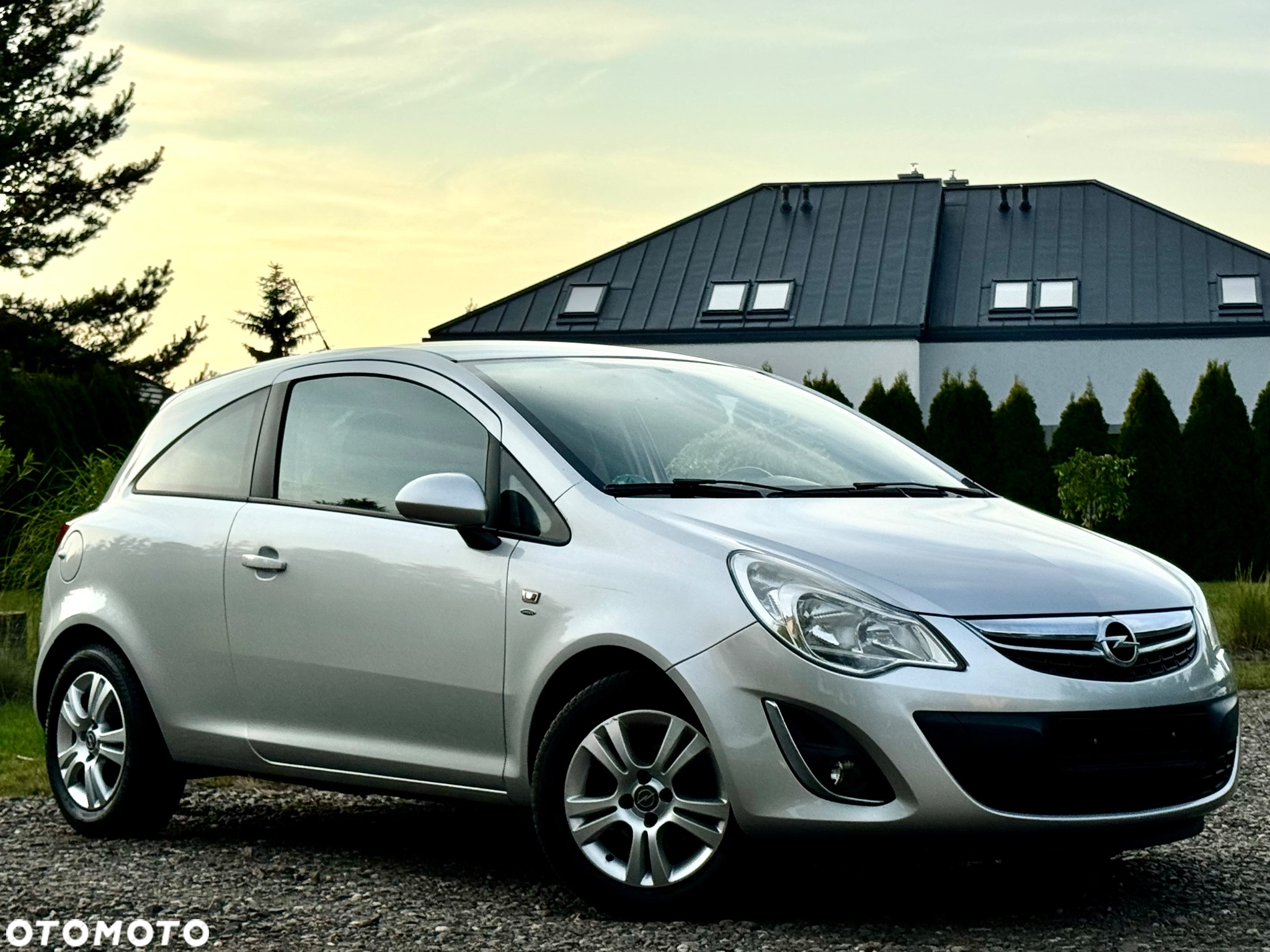 Opel Corsa 1.4 16V Satellite - 4