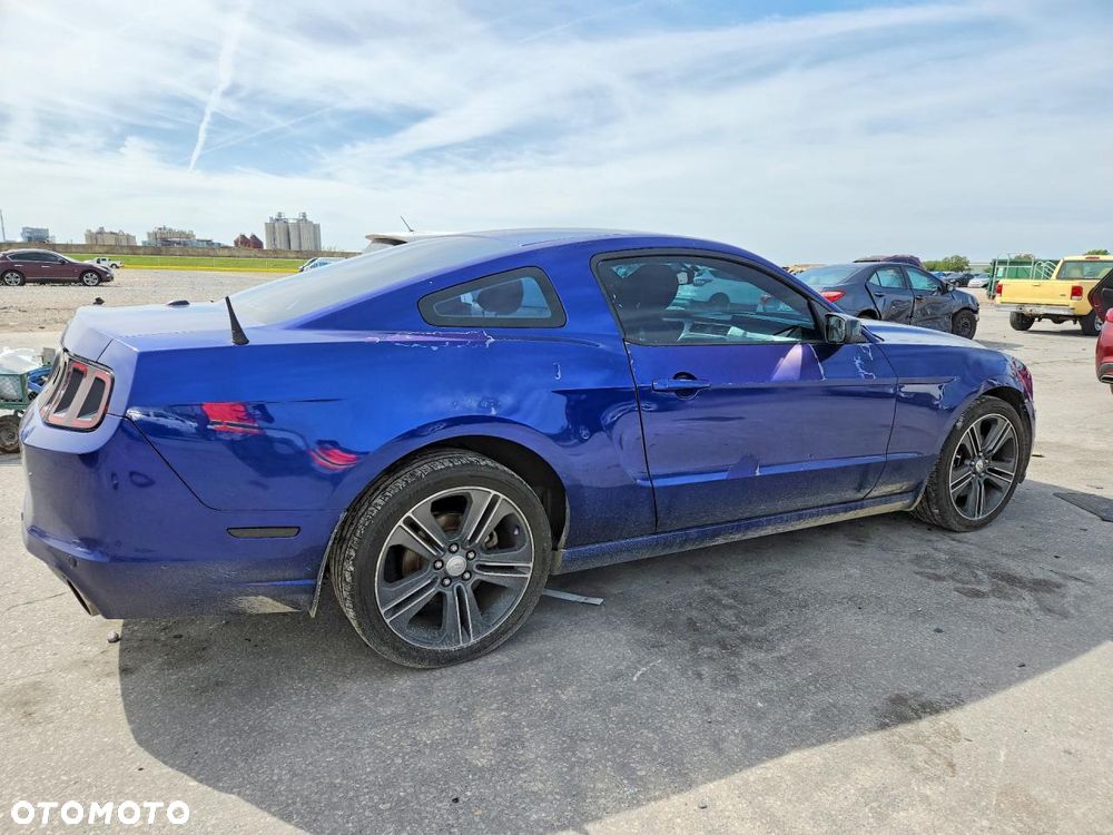Ford Mustang 3.7 V6 Premium - 4