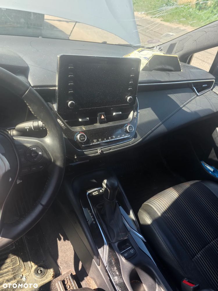 Toyota Corolla 1.8 Business Edition - 16