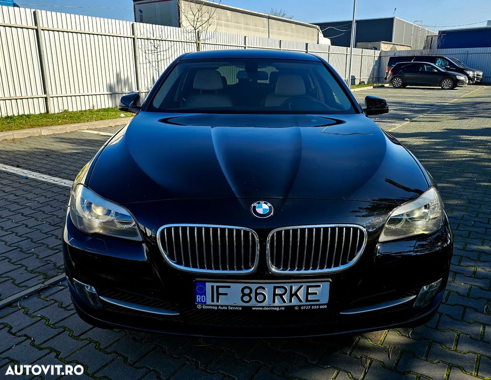 BMW Seria 5 520i Touring Aut. - 30