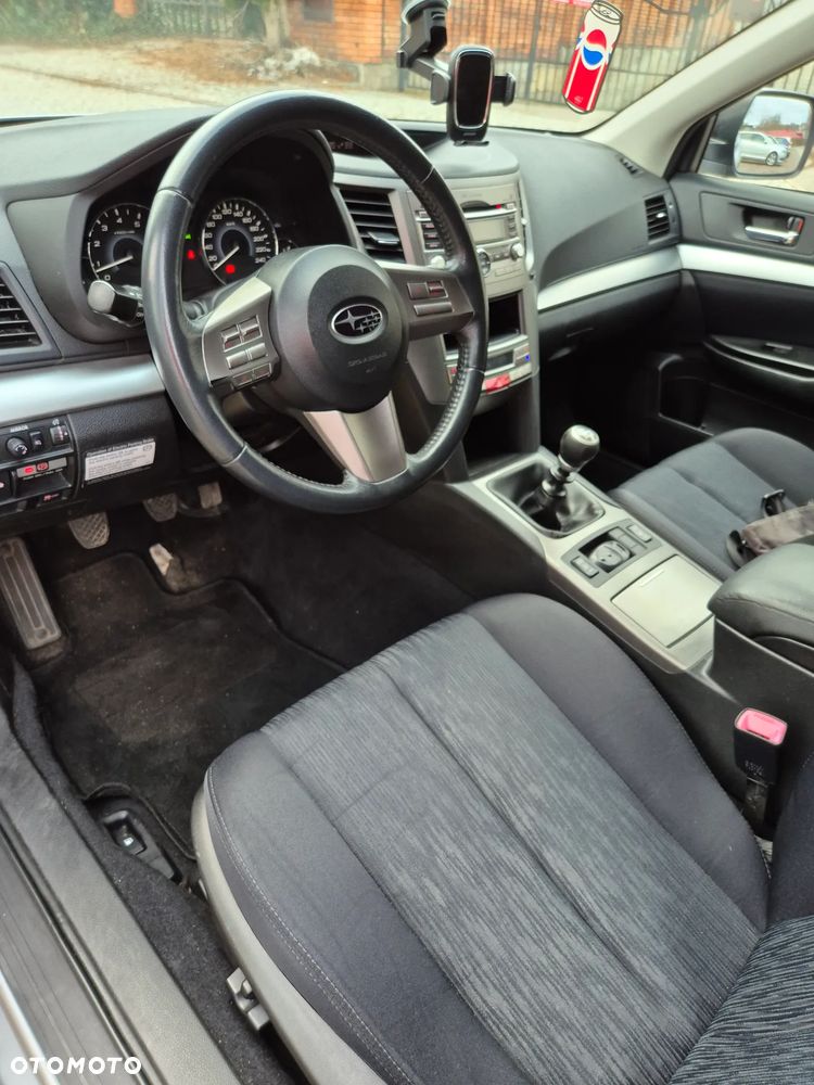 Subaru Legacy 2.0R Comfort - 10