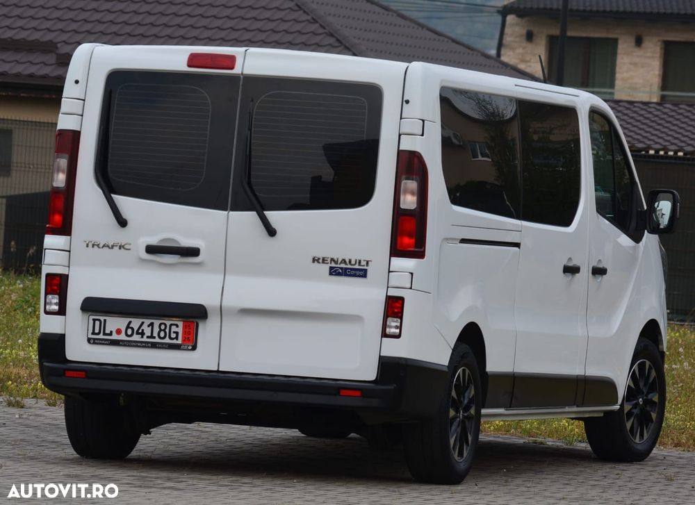RENAULT Trafic 2023 — imagine 3