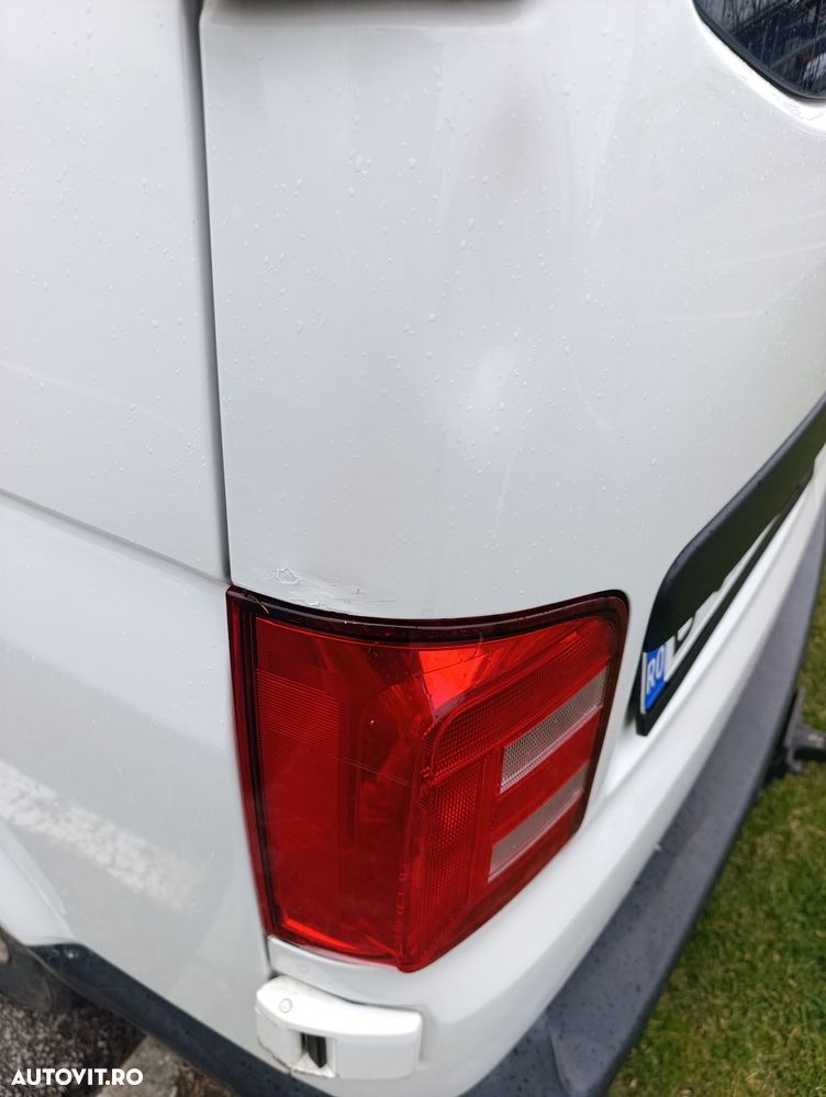 Volkswagen Transporter 2.0 75 kW KR - 28