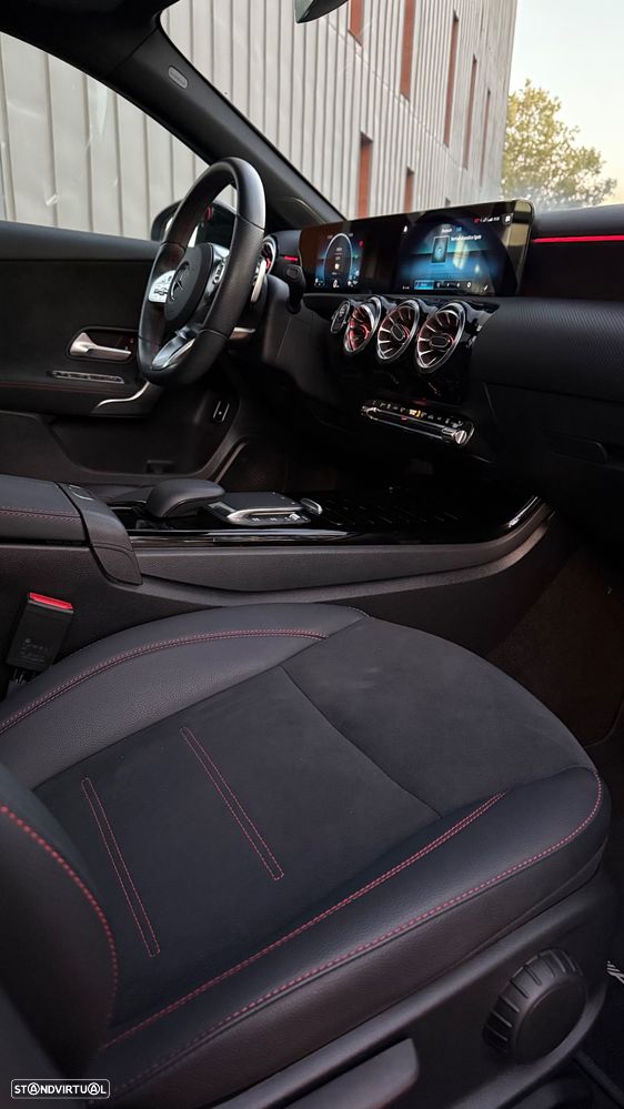 Mercedes-Benz A 250 Limousine e AMG Line - 40