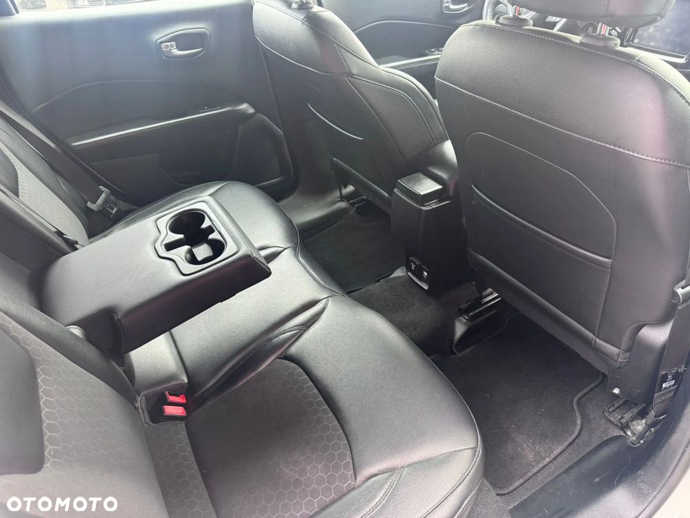 Jeep Compass - 11