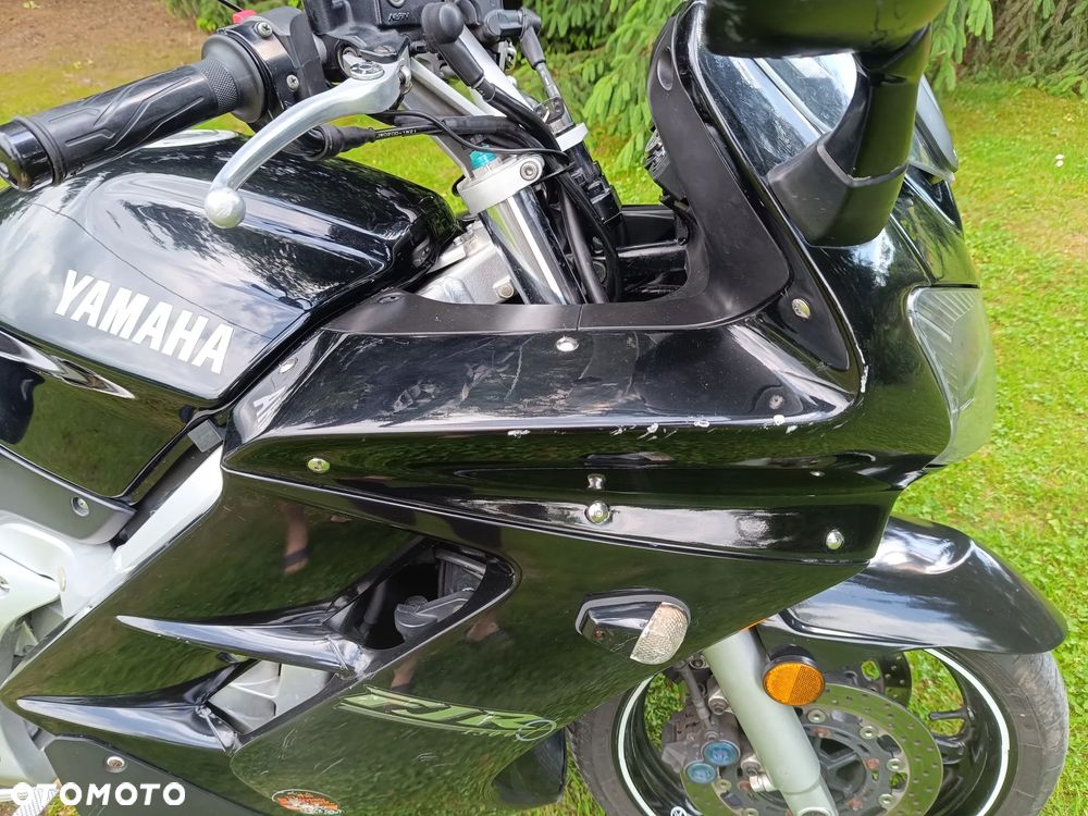 Yamaha FJR - 6