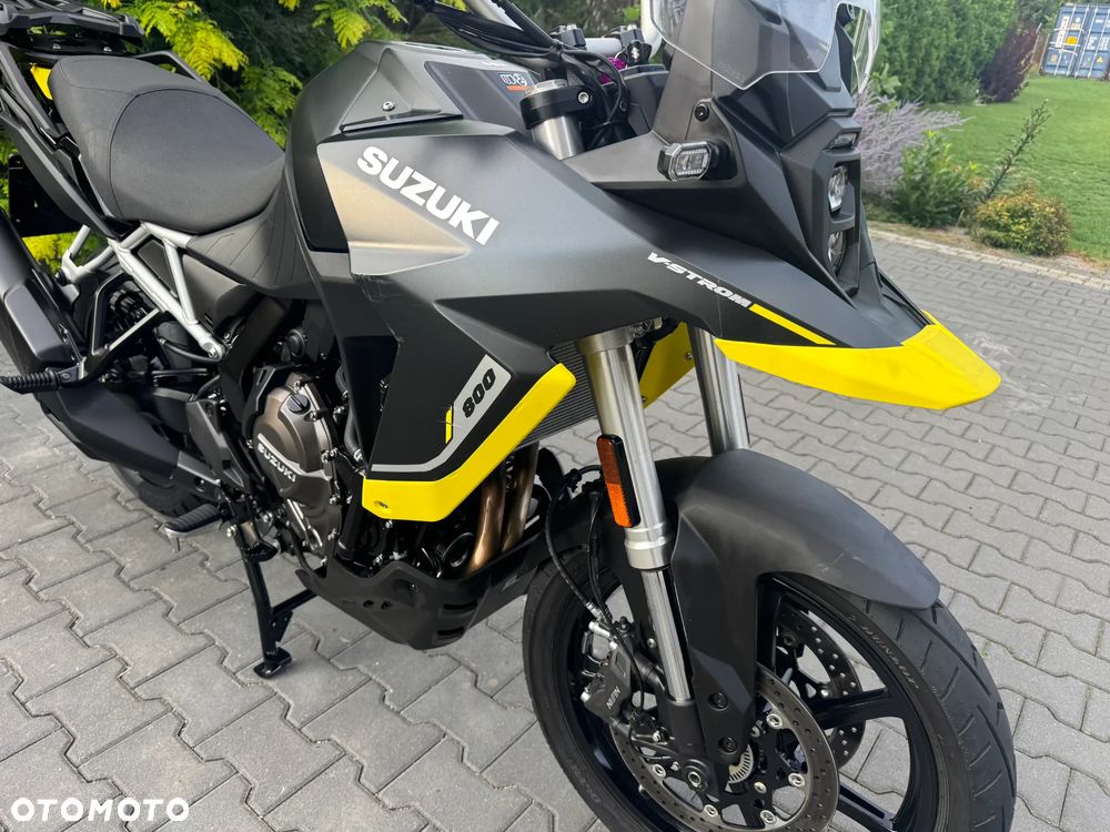 Suzuki V-STROM - 16