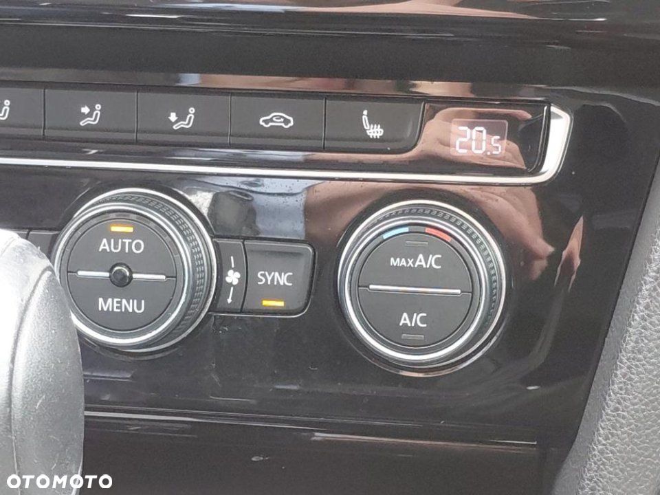 Volkswagen Passat - 30