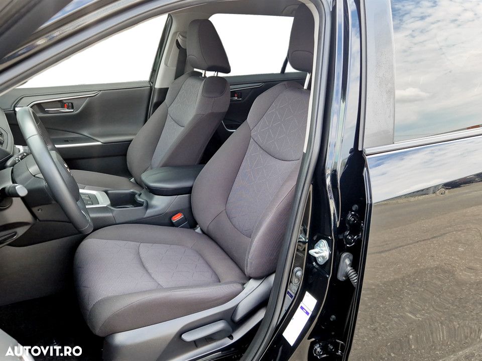 Toyota RAV4 - 13