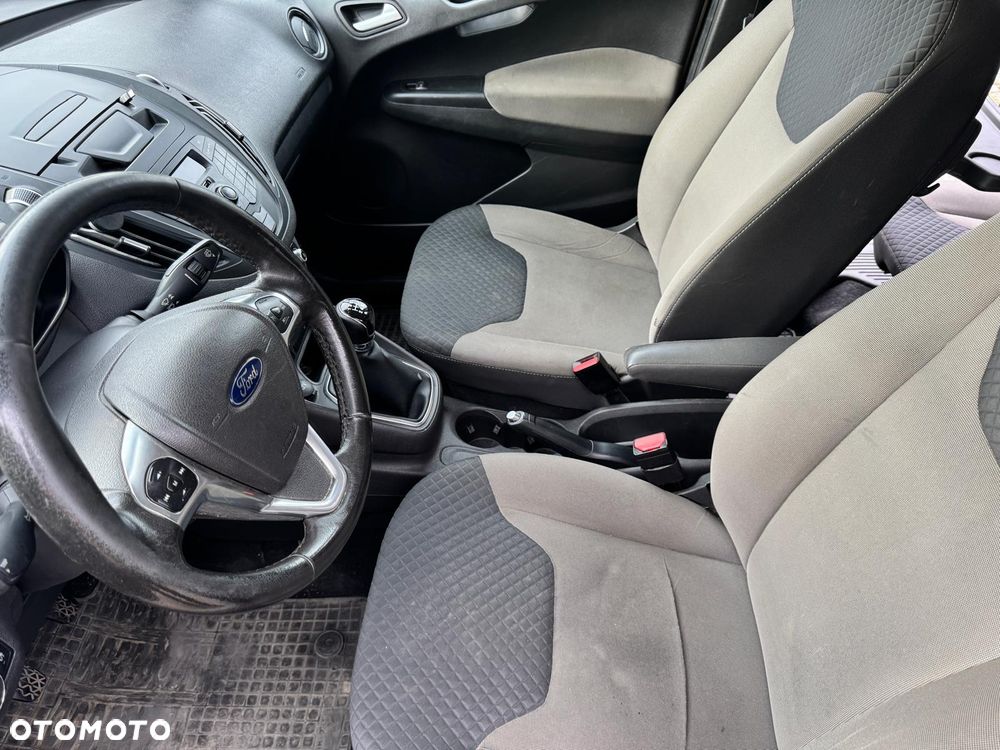 Ford Tourneo Courier - 8