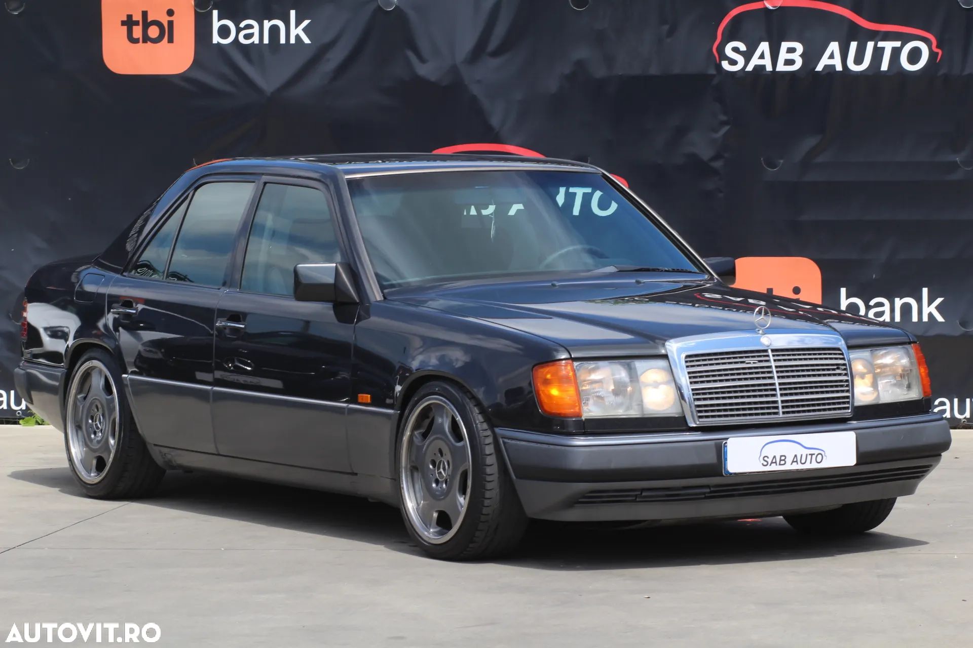 Mercedes-Benz E - 1