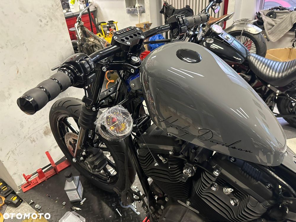 Harley-Davidson Sportster Iron 1200 - 8