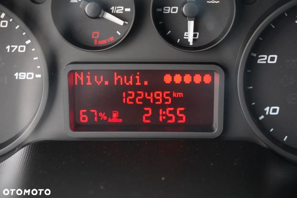 Iveco DAILY 35-140 / KONTENER / MANUAL / BLIŹNIAK / 2019 - 39