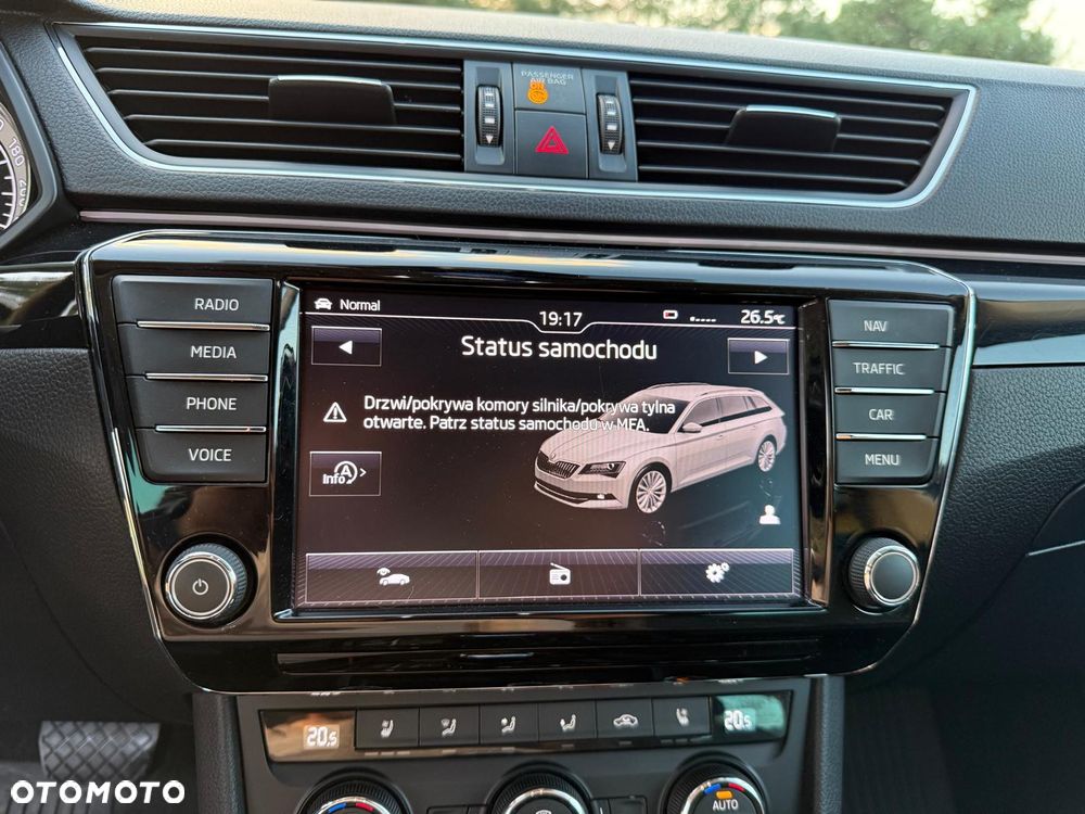 Skoda Superb 2.0 TDI L&K DSG - 17