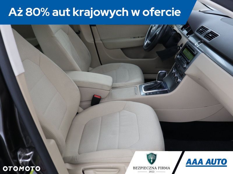 Volkswagen Passat Variant - 11