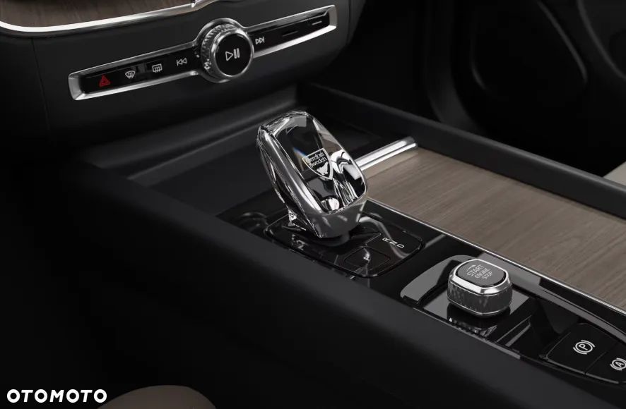 Volvo XC 60 B5 B AWD Plus Dark - 5