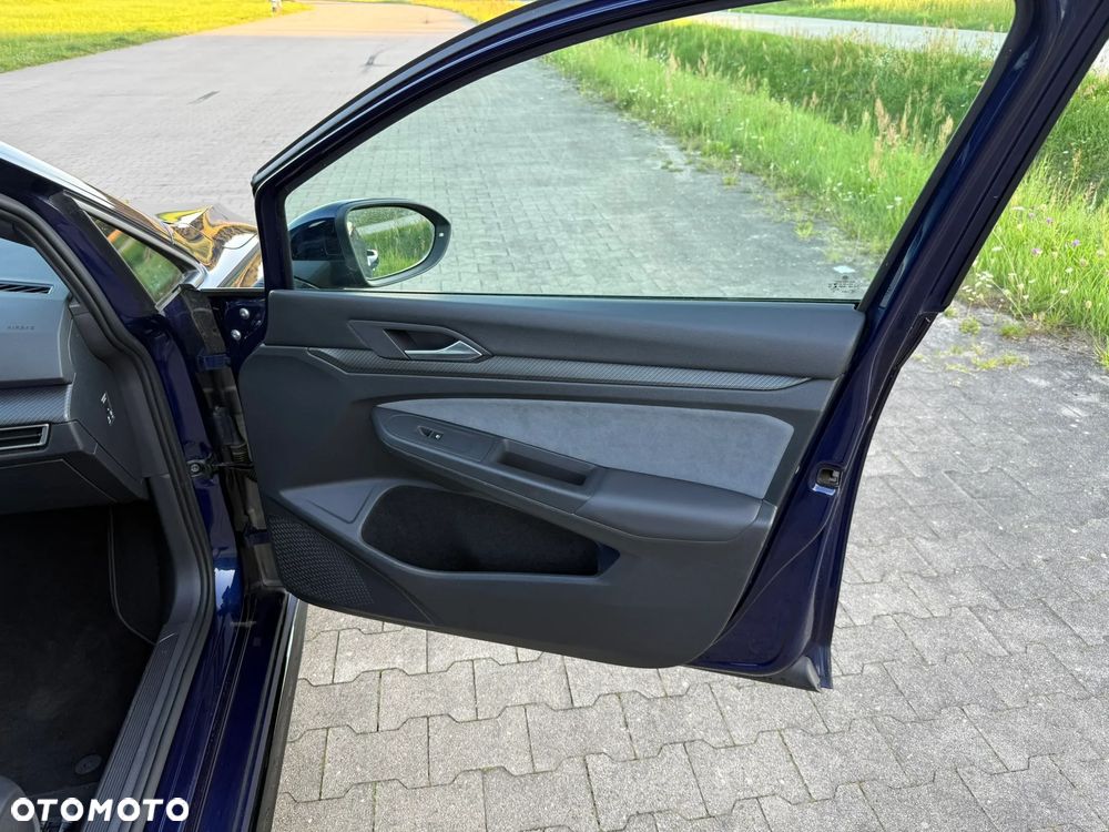 Volkswagen Golf 2.0 TDI SCR DSG R-Line - 27