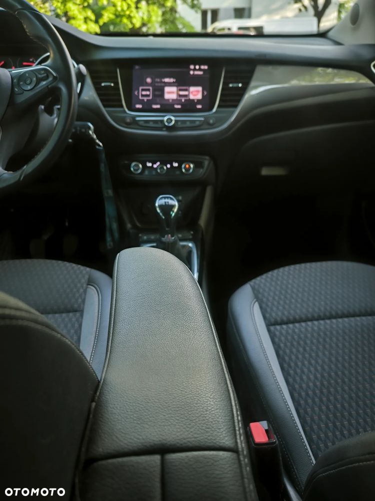 Opel Crossland X 1.2 Innovation - 34