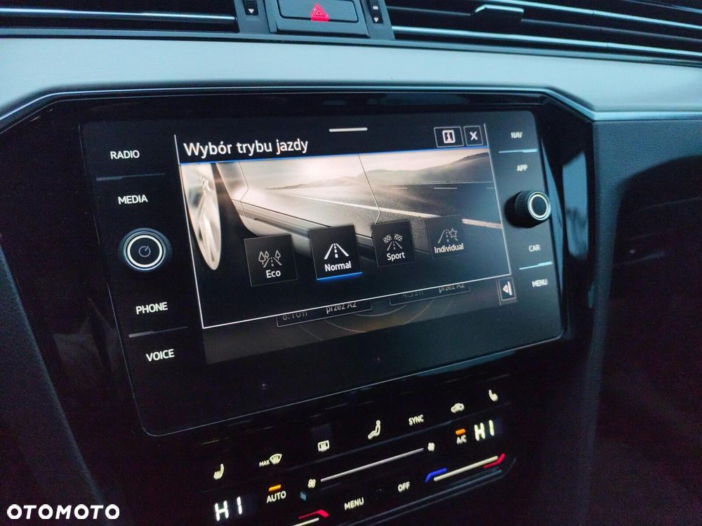 Volkswagen Passat - 24