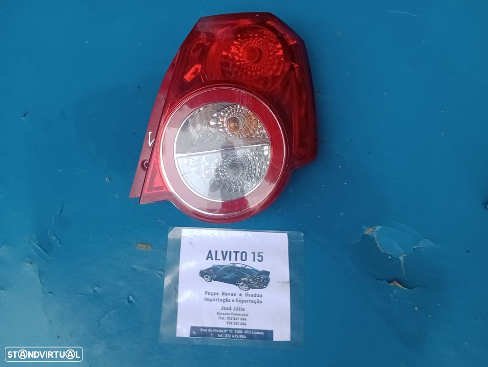 Farolim direito Chevrolet Aveo 2008 - 1