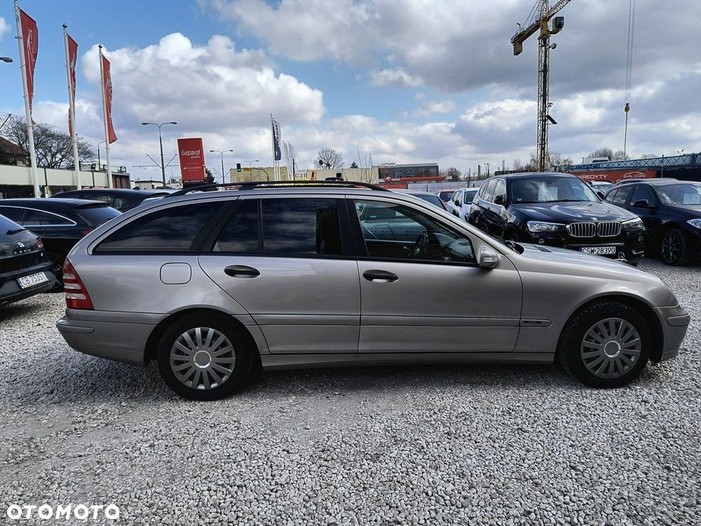 Mercedes-Benz Klasa C 200 CDI Classic - 29