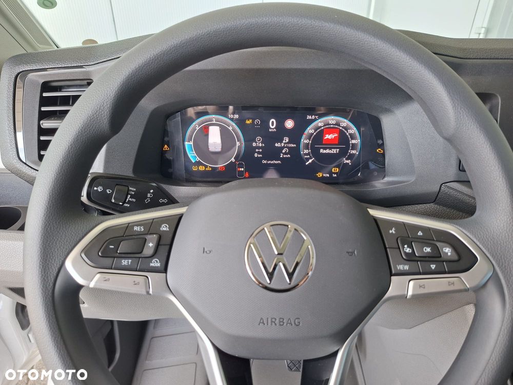 Volkswagen Crafter 35 Furgon z wysokim dachem 7 osobowy, silnik: 2,0 l EURO VI 163 KM / skrzynia biegów: Przedni napęd manualna 6-biegowa rozstaw osi: 4490 mm - 14
