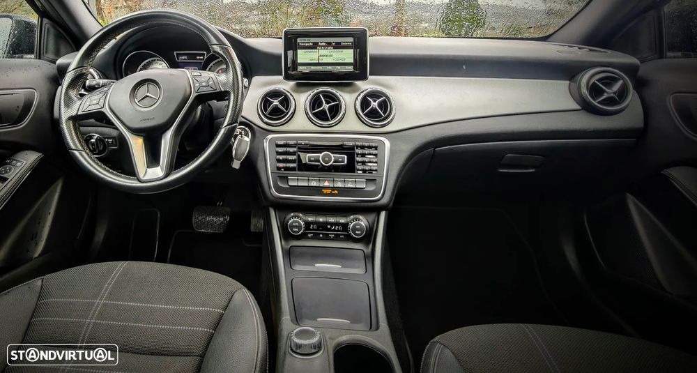 Mercedes-Benz GLA 220 d 7G-DCT AMG Line - 17