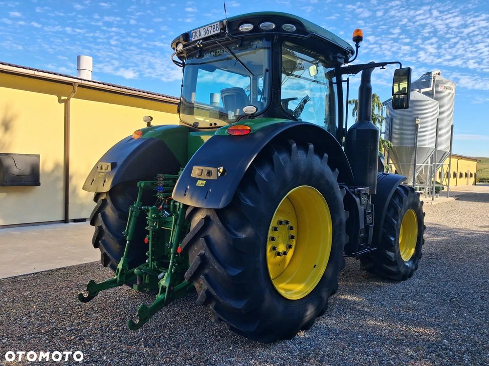 John Deere 7230R - 7
