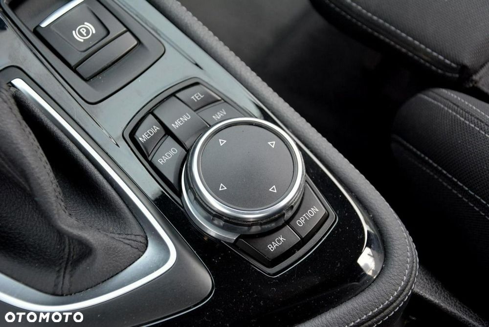 BMW Seria 2 - 32