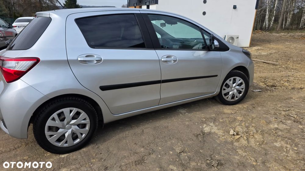 Toyota Yaris 1.5 Active - 10