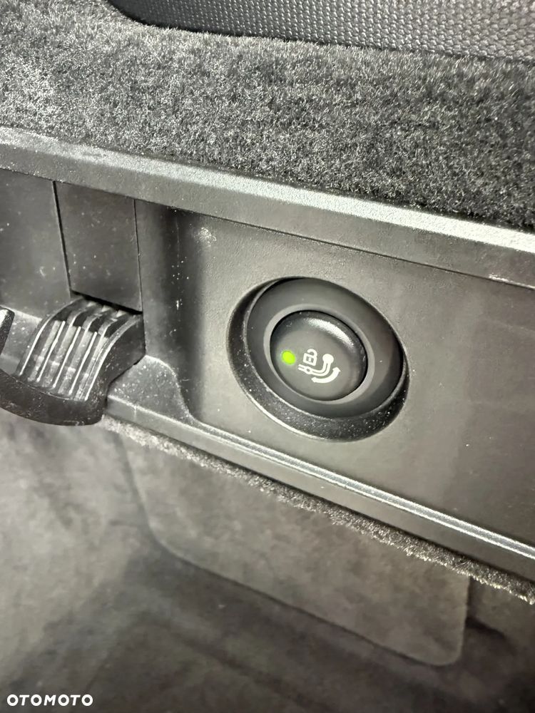 BMW Seria 3 330i xDrive M Sport - 13