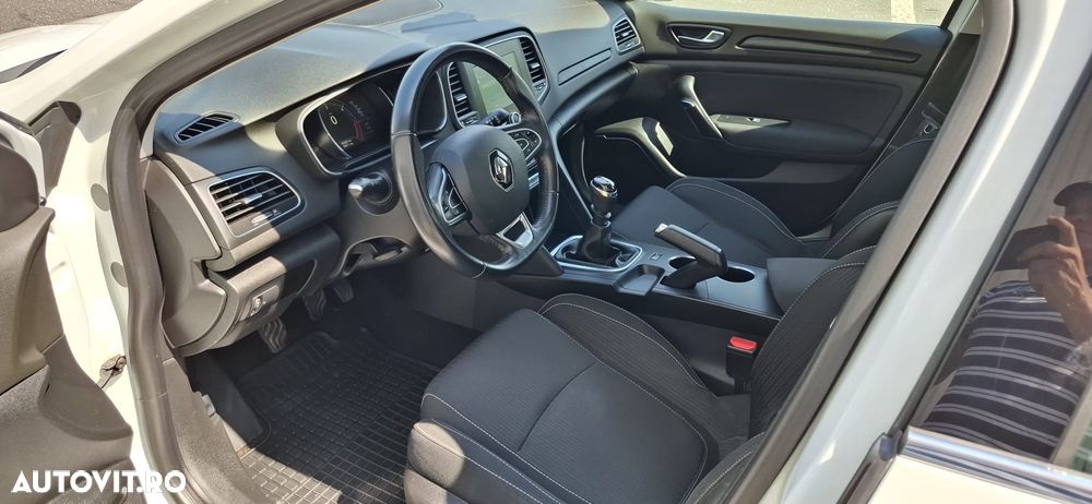 Renault Megane ENERGY dCi 90 EXPERIENCE - 6