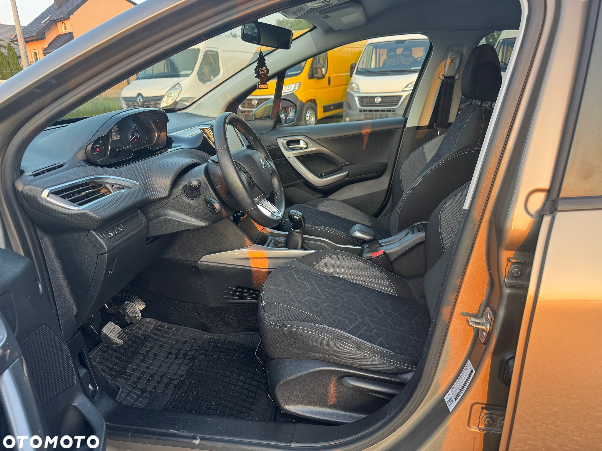 Peugeot 2008 1.2 Pure Tech Active S&S - 7