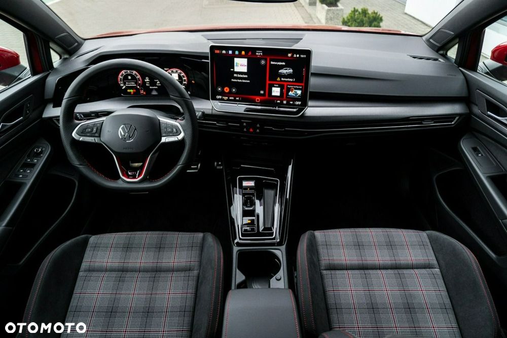 Volkswagen Golf - 23