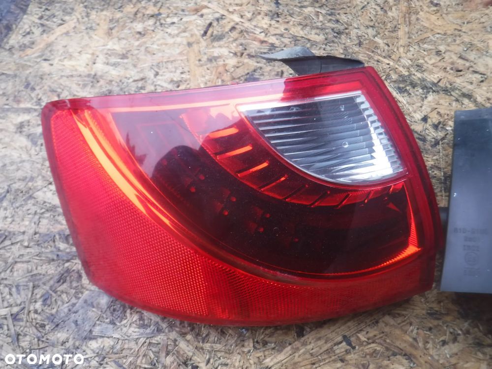 Seat Exeo lift LED  kombi lampa tyl w blotnik lewa prawa 3R9945096B 3R9945095B - 3