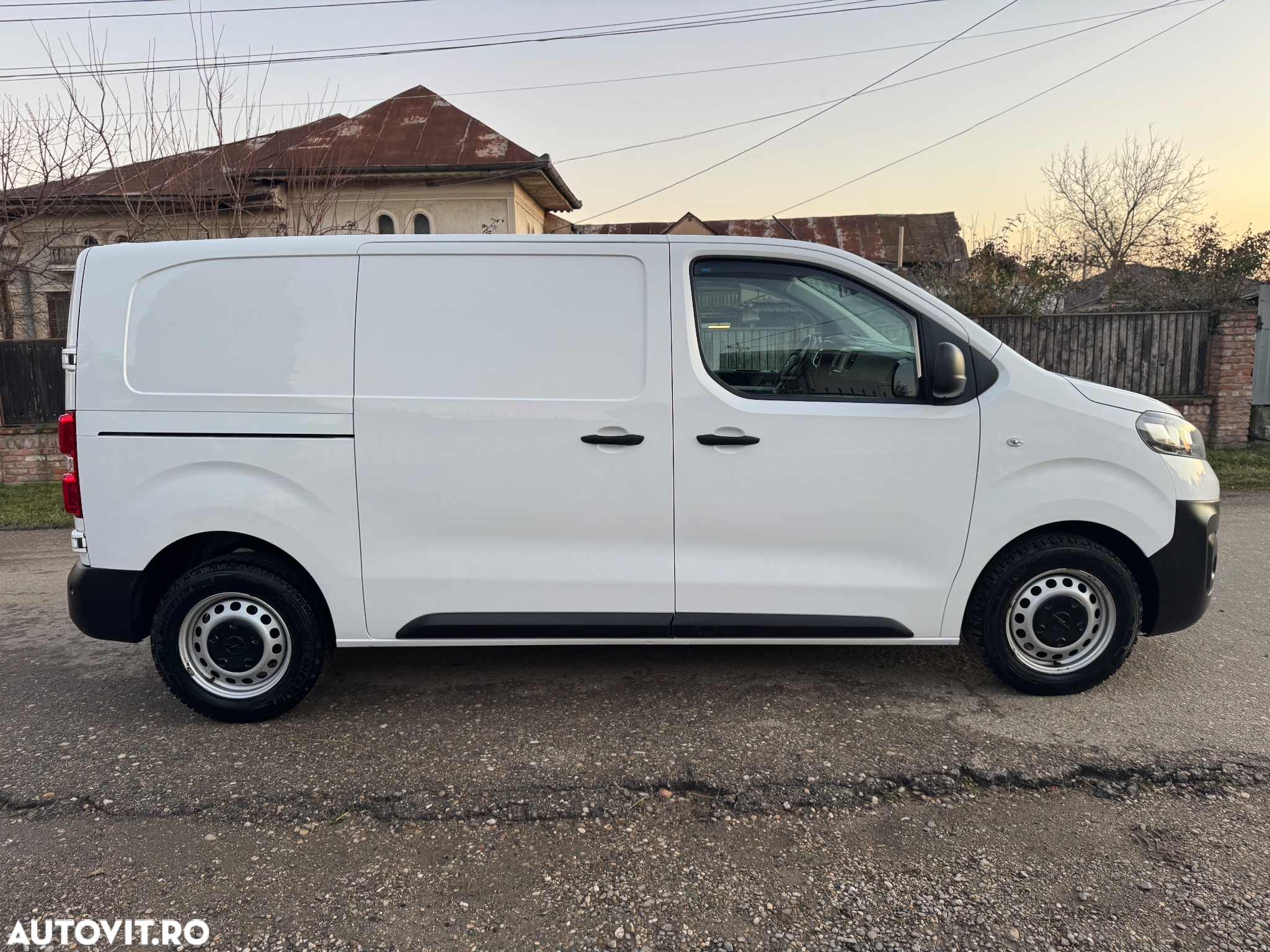 Opel Vivaro - 15