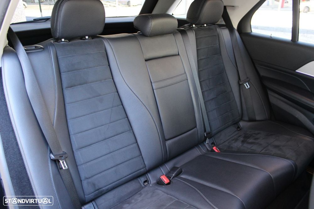 Mercedes-Benz GLE 300 d 4Matic - 22