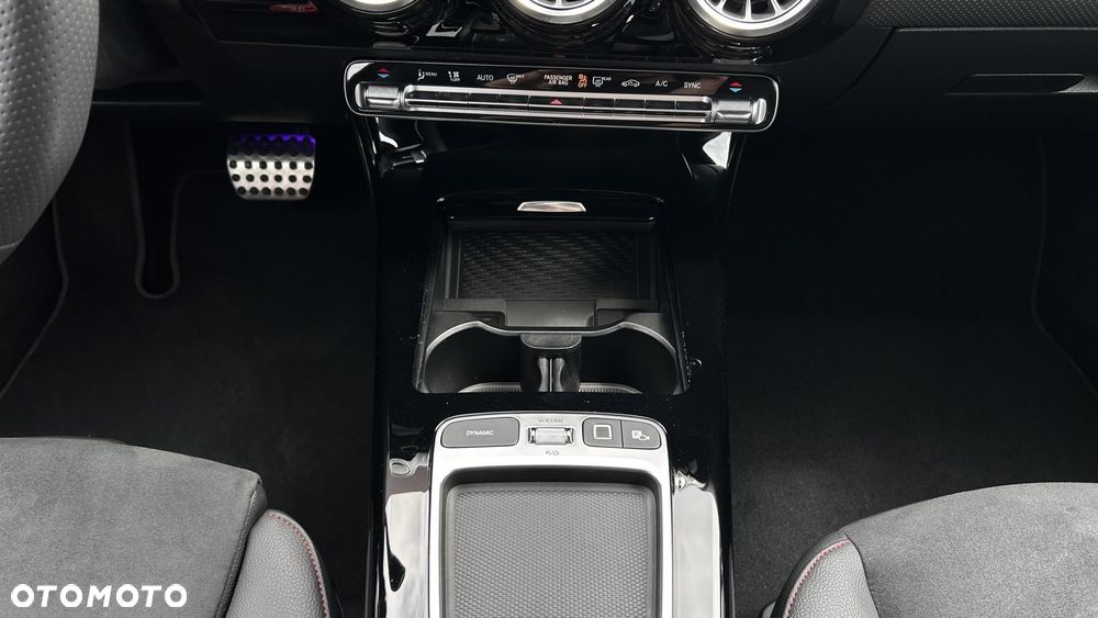 Mercedes-Benz CLA 200 mHEV AMG Line 7G-DCT - 19