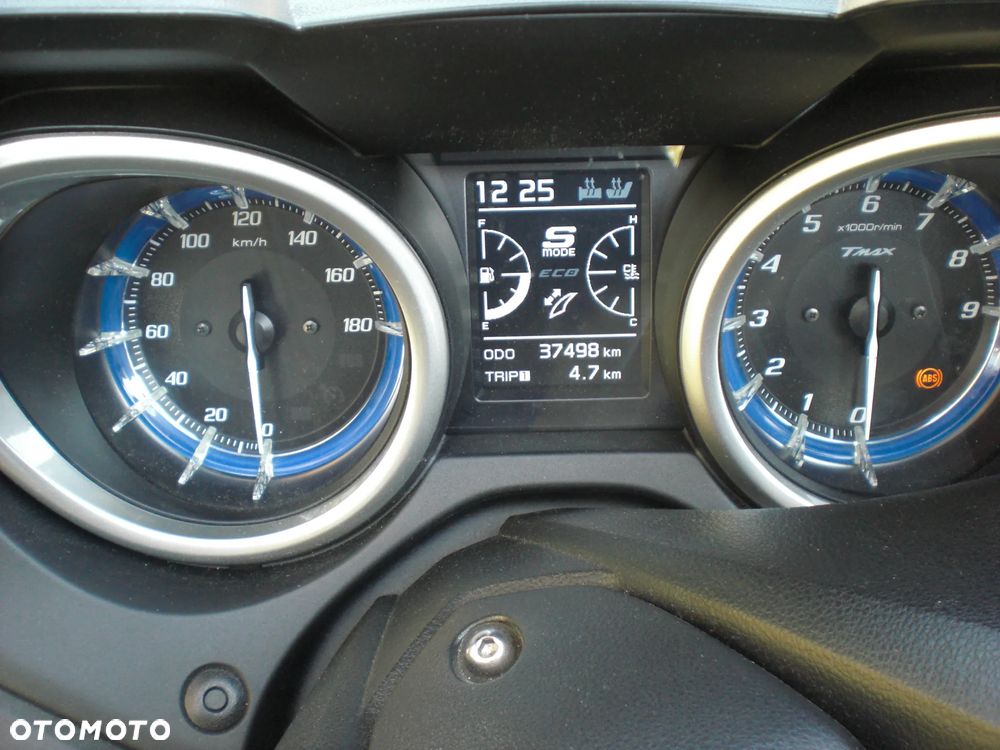 Yamaha Tmax - 24