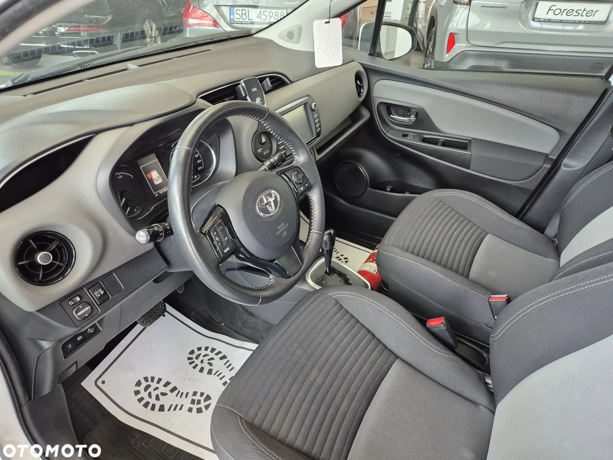 Toyota Yaris - 11