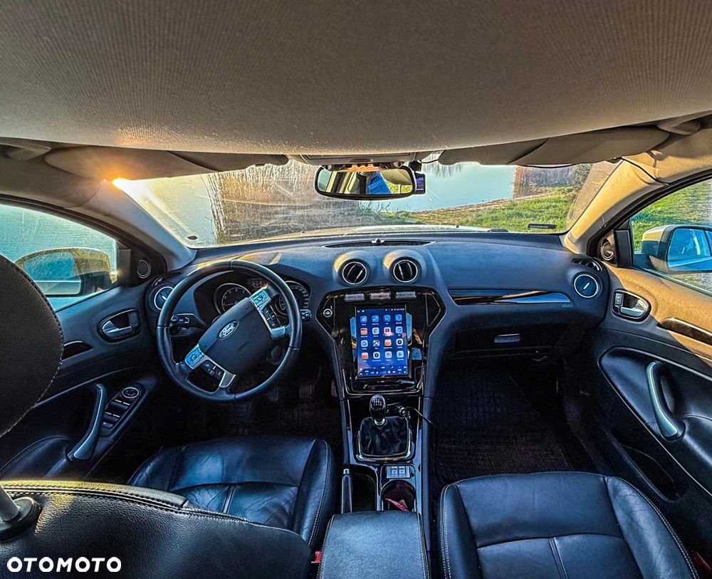 Ford Mondeo 2.5 Titanium - 13