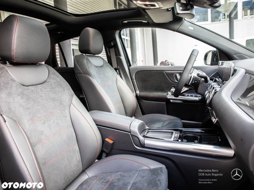 Mercedes-Benz GLA 220 d 4-Matic AMG Line - 8