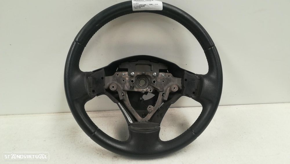 VOLANTE TOYOTA AURIS E15 - 1