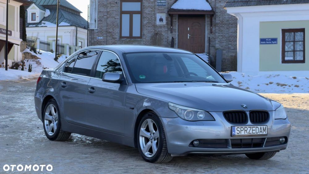 BMW Seria 5 520i - 4
