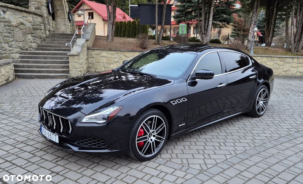 Maserati Quattroporte - 4