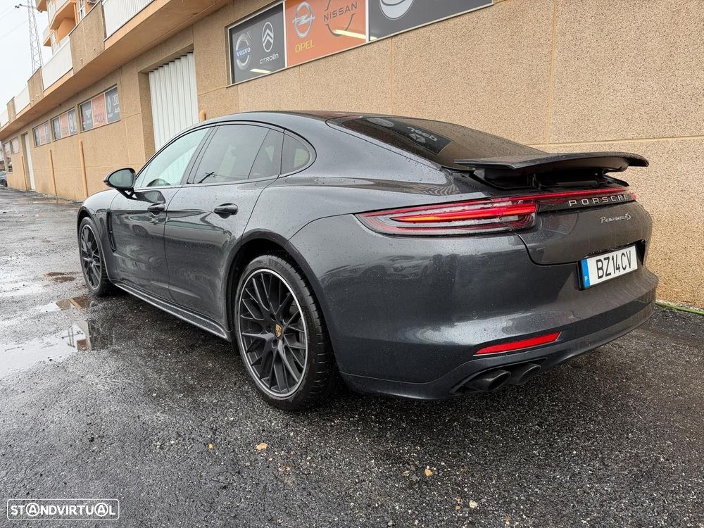 Porsche Panamera 4 S - 13