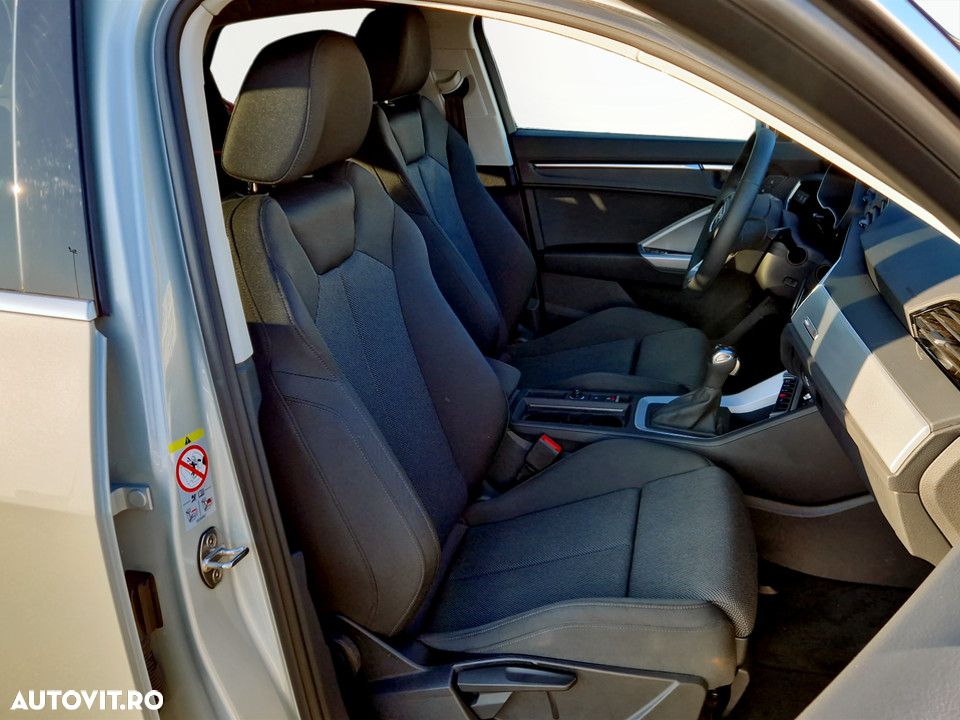 Audi Q3 35 TFSI S tronic - 14