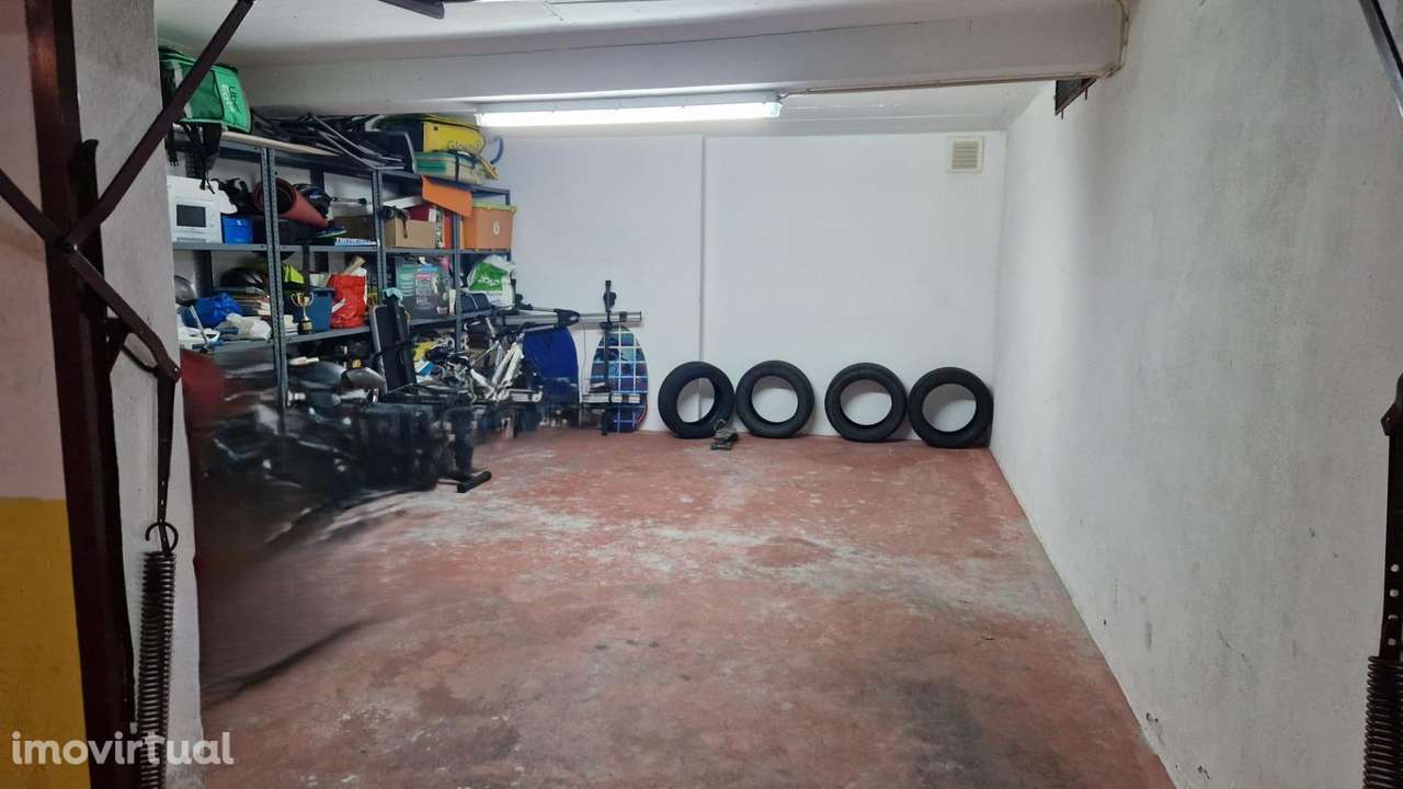 Garagem Interior Aranguês - Por baixo do Shopping Aranguês - Grande imagem: 3/4