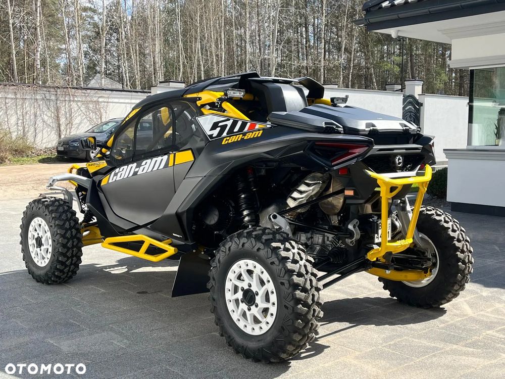 Can-Am Maverick - 8