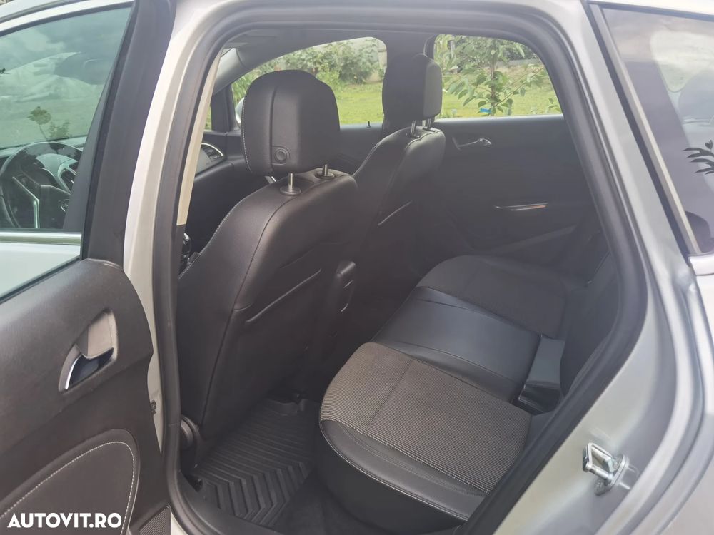 Opel Astra 1.4 Turbo Cosmo - 5